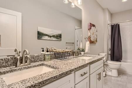 New Build 5 Min To Broadway Sleeps 10 Villa Nashville Eksteriør bilde